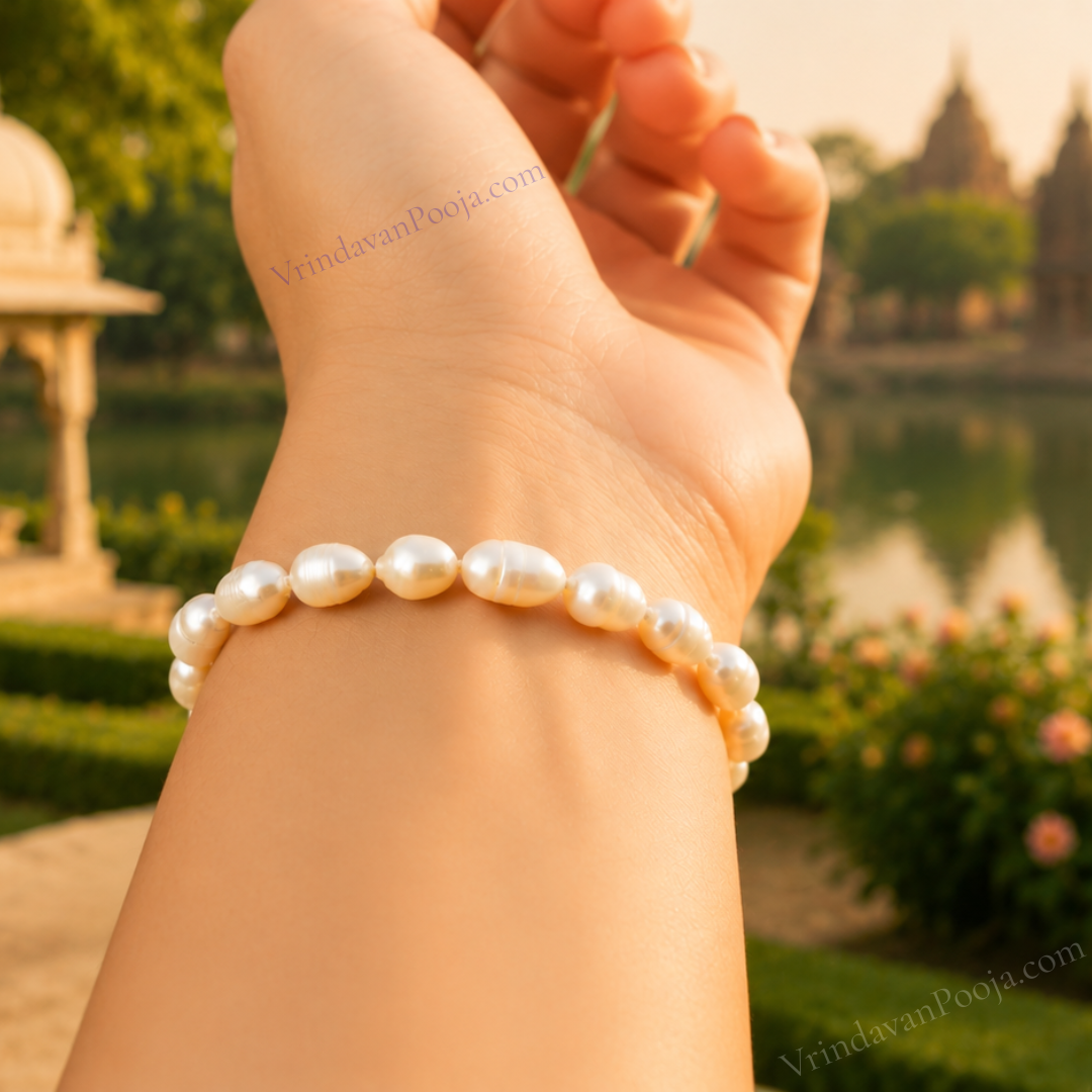 White Pearl with Green Jade Diamond Roundel Bracelet
